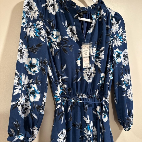 White House Black Market Long Sleeve Soft Floral Print Blouson Donatella Ecru 2 - Picture 6 of 16